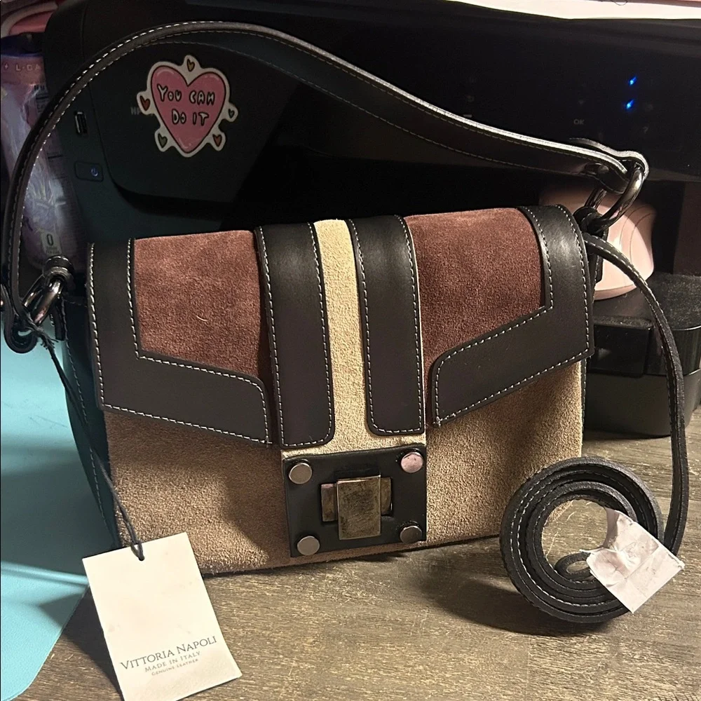 Vittoria Napoli Toscano Italian Leather Suede & Leather Shoulder Hand Bag‎ NWT